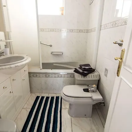 公寓 Bonito Apartamento De Dos Dormitorios *
